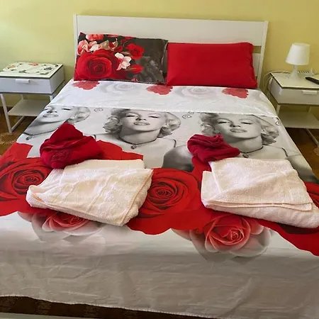 Zona Pirri Casa Notte A Guest house *